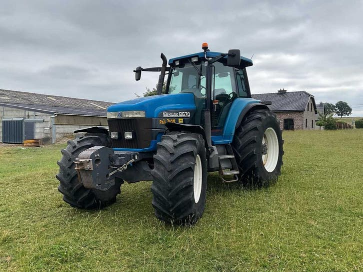 Online veiling - 2000 New Holland 8670 DT 4WD, Zakelijke goederen, Landbouw | Tractoren, Ophalen