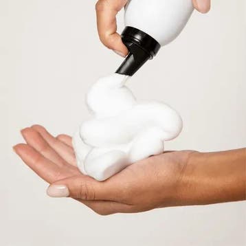 MAE® Protect &amp; Curl Hair Mousse (Schuim), Verzenden, Nieuw, Gel, Wax, Haarlak of Mousse