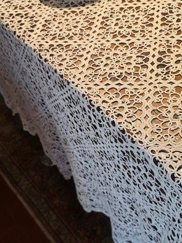 Nappe (13) - 260 cm - 248 cm - Anciennes broderies