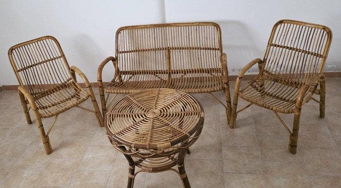 Zitgroep - Bamboe - Bamboe tuinset: bijzettafel, bankje en, Antiek en Kunst, Curiosa en Brocante
