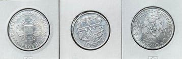 Portugal. Lote de 3 Moedas de Prata .650 incl.: 50 Escudos