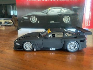 Kyosho 1:18 - Modelauto - Ferrari 575 GTC Evoluzione 2005, Nieuw