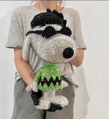 Okyes - Snoopy in the Green Zigzag Shirt