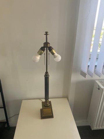 Kolom tafellamp in gegoten messing - Lamp -