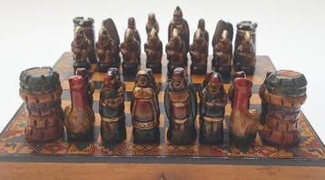 Schaakspel - Peruano - Met de hand beschilderde klei, Antiek en Kunst, Antiek | Speelgoed