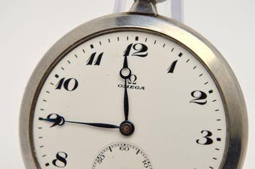 Omega - Swiss Made 17 Jewels mechanical pocket watch -