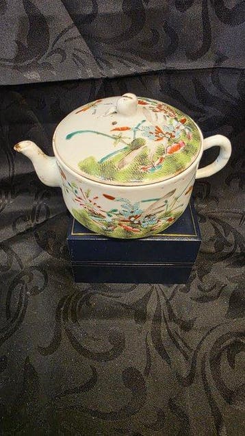 Théière - Porcelaine - Théière en famille rose du XIXe