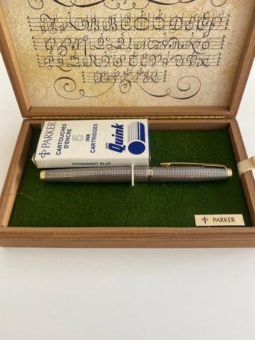 Parker - 75 - Sans prix de réserve - Stylo à plume, Verzamelen, Pennenverzamelingen, Nieuw