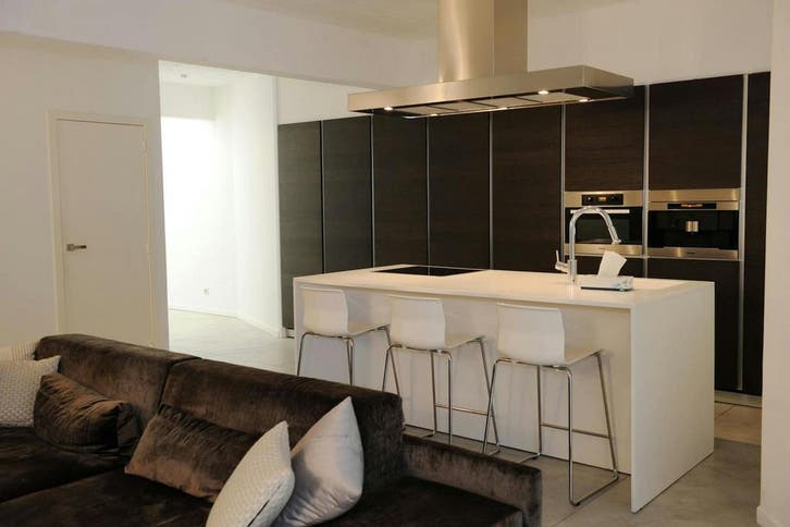 Appartement aan Boulevard Jamar, Saint-Gilles, Immo, Appartementen en Studio's te huur, 50 m² of meer