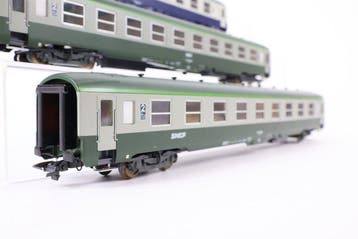 Lima H0 - Modeltrein personenwagen (3) - Drie DEV AO
