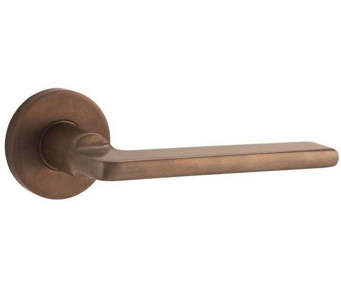 Deurklink op geveerd rozet Piatto/Vivo messing antiek brons, Doe-het-zelf en Bouw, Overige Doe-Het-Zelf en Bouw, Nieuw