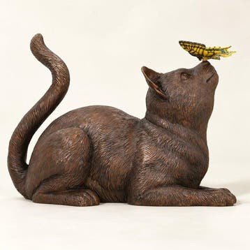 Beeldje - Kat met vlinder - Brons