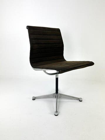 Herman Miller - Ray Eames, Charles Eames - Chaise - EA108 -