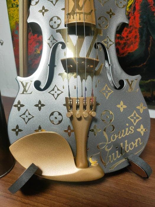 fp pop art - Louis Vuitton Violon luxury grey dark metalic, Antiek en Kunst, Kunst | Designobjecten