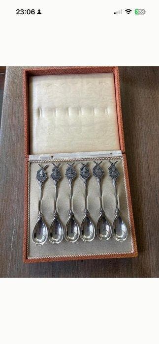 H. Hooijkaas - Eetservies voor 6 (6) - 6 diverse molens -