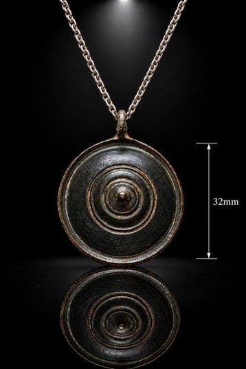 Époque Viking Bronze Le Bouclier du Nord — Jolie amulette