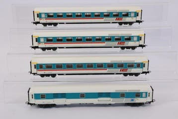 Märklin H0 - 4220/4223 - Modeltrein personenwagen (4) - Vier, Hobby en Vrije tijd, Modeltreinen | H0, Nieuw