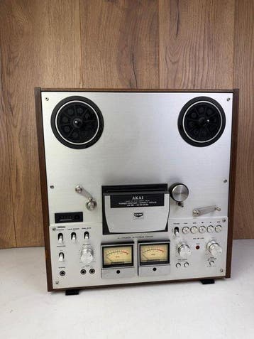 Akai - GX-630D - 4-sporen Reel-to-reel deck 26 cm