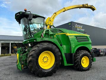 Zelfrijdende veldhakselaar John Deere 8700i