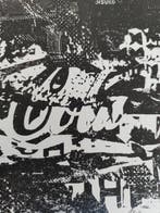 VHILS (1987) - Coca Cola girl, Antiquités & Art