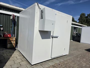 Koelcel 226 x 191 x 210 cm stekker klaar