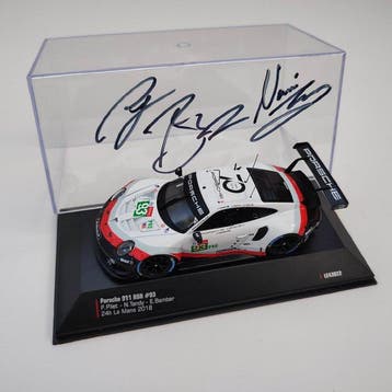 Porsche 911 RSR - 24 uur Le Mans - Pilet, Tandy, Bamber -