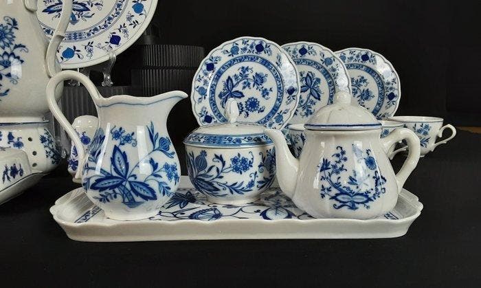 Bareuther - Bavaria - Zwiebel Muster - Koffieservies (27) -, Antiquités & Art, Antiquités | Meubles | Tables