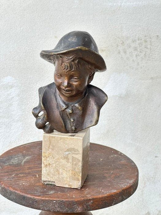 Buste, LO SCUGNIZZO - 20 cm - Gepatineerd brons, Antiquités & Art, Antiquités | Céramique & Poterie