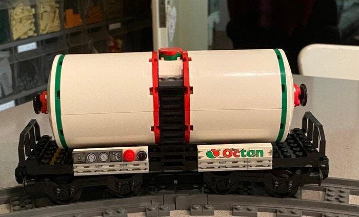Lego MOC (My own creation) - Train - railway carriages -, Enfants & Bébés, Jouets | Duplo & Lego