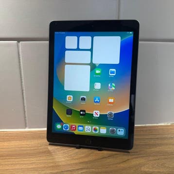 Apple iPad (5th Generation) 128GB Wifi - Mobiele telefoon, Nieuw