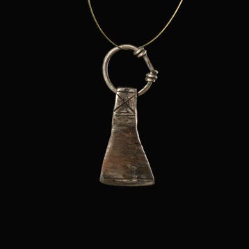 Époque Viking Argent Pendentif amulette de hache avec anneau