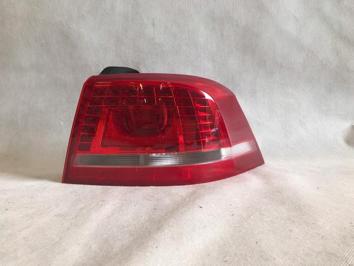 VW Passat B7 sedan 3AE rechter achterlicht LED EU, Autos : Pièces & Accessoires, Éclairage, Envoi