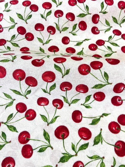Exclusieve fantasie-stof met rode kersen in dubbele hoogte, Antiek en Kunst, Antiek | Tapijten, Tafelkleden en Textiel