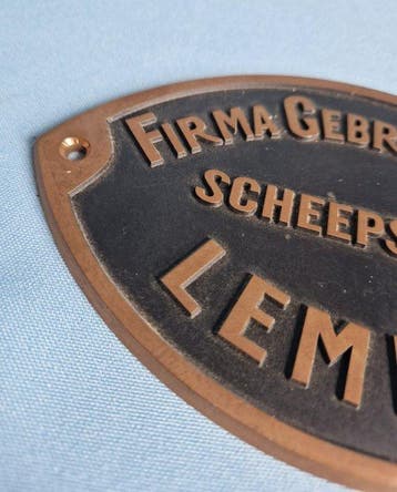 scheepswerf naamplaat – Firma Gebr. De Boer - Messing