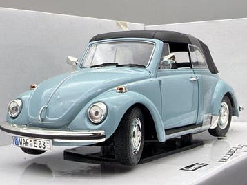 Revell 1:18 - Model coupé - 1958 VW Käfer 1302 LS