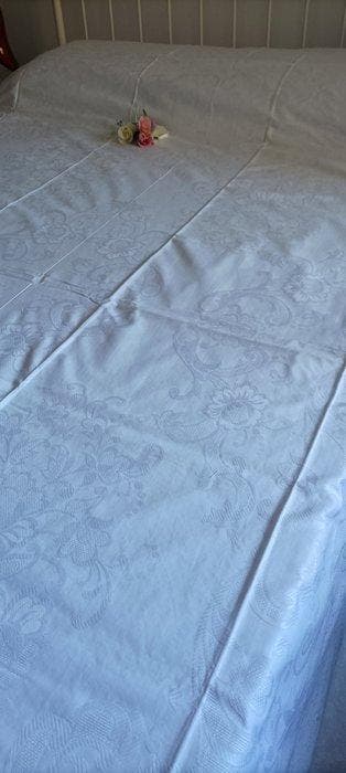 Zonder reservering - Elegante sprei met een delicaat bloem-, Antiek en Kunst, Antiek | Tapijten, Tafelkleden en Textiel