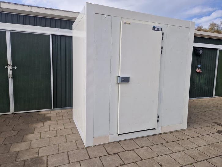 Vriescel 238 x 148 x 238 cm, Zakelijke goederen, Horeca | Keukenapparatuur, Gebruikt, Koelen en Vriezen