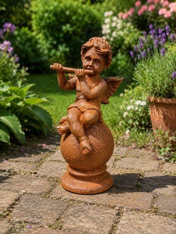 Beeld, angel op sphere musical instrument whistle - 20 cm -, Antiek en Kunst