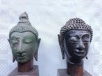 Deux têtes de Bouddha - Période dAyutthaya - Thaïlande