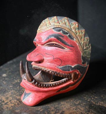 Traditioneel met de hand uitgehouwen Wayang-Topeng-Raksasa