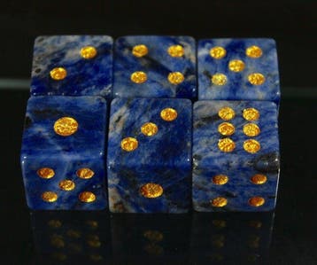 Ct. 260.00 Sodalite Naturale - Elegante speeldobbelstenen