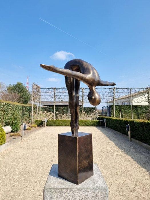 Beeldje - The dive - Brons, Antiquités & Art, Curiosités & Brocante