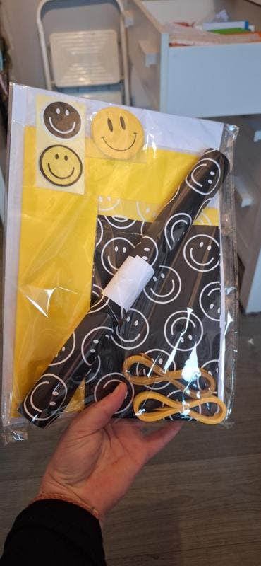 Smiley box (VOORDEELSET), Divers, Papier cadeau, Enlèvement ou Envoi