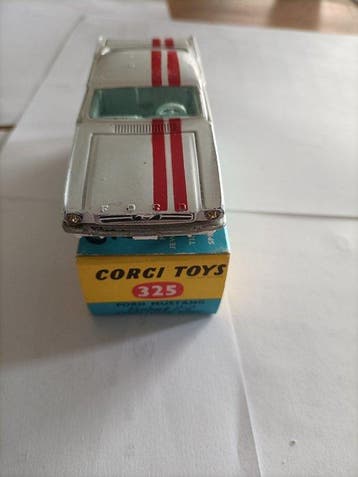Corgi 1:43 - Modelauto - Ford Mustang Fastback, Nieuw