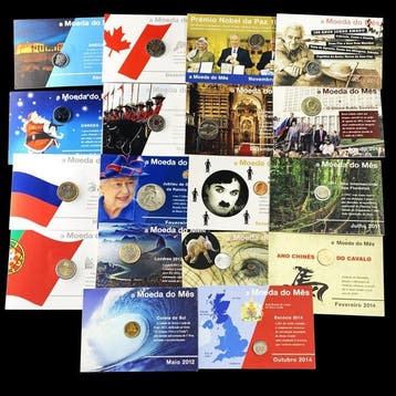 Wereld. Collection of 18 Commemorative Coin Cards - A Moeda