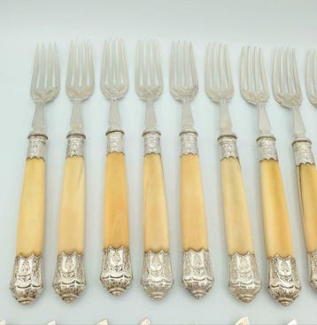 Harrison Brothers - Ménagère pour 12 personnes (24) - Argent