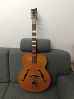 Hoyer - - Archtopgitaar - Duitsland, Nieuw