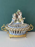 Capodimonte - Doos - Keramiek, Porselein - Nice Cherubs