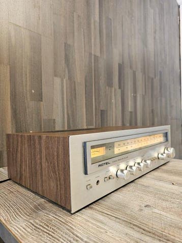 Rotel - RX-403 Solid state stereo receiver