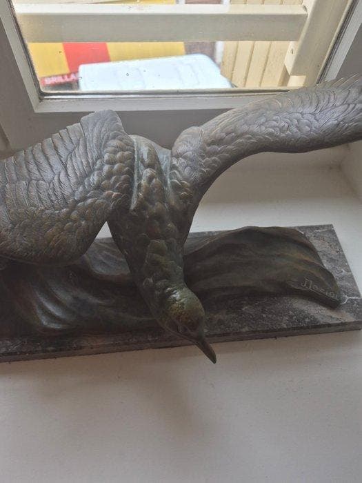 J Loriot - Sculpture, La mouette - 36 cm - Régule, Marbre, Antiquités & Art, Art | Objets design